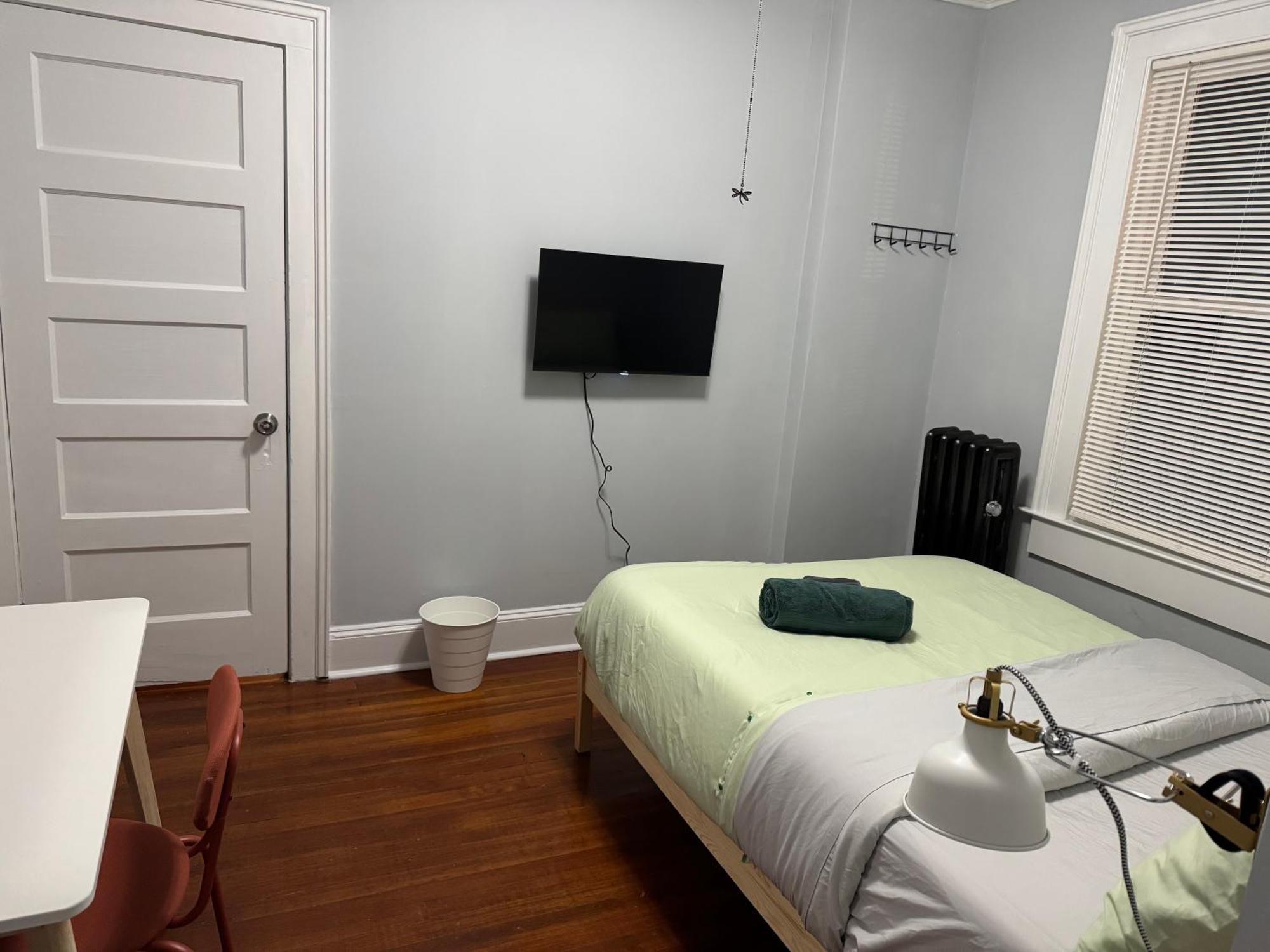 Private In 4 Minute To Wesleyan Univ Middletown