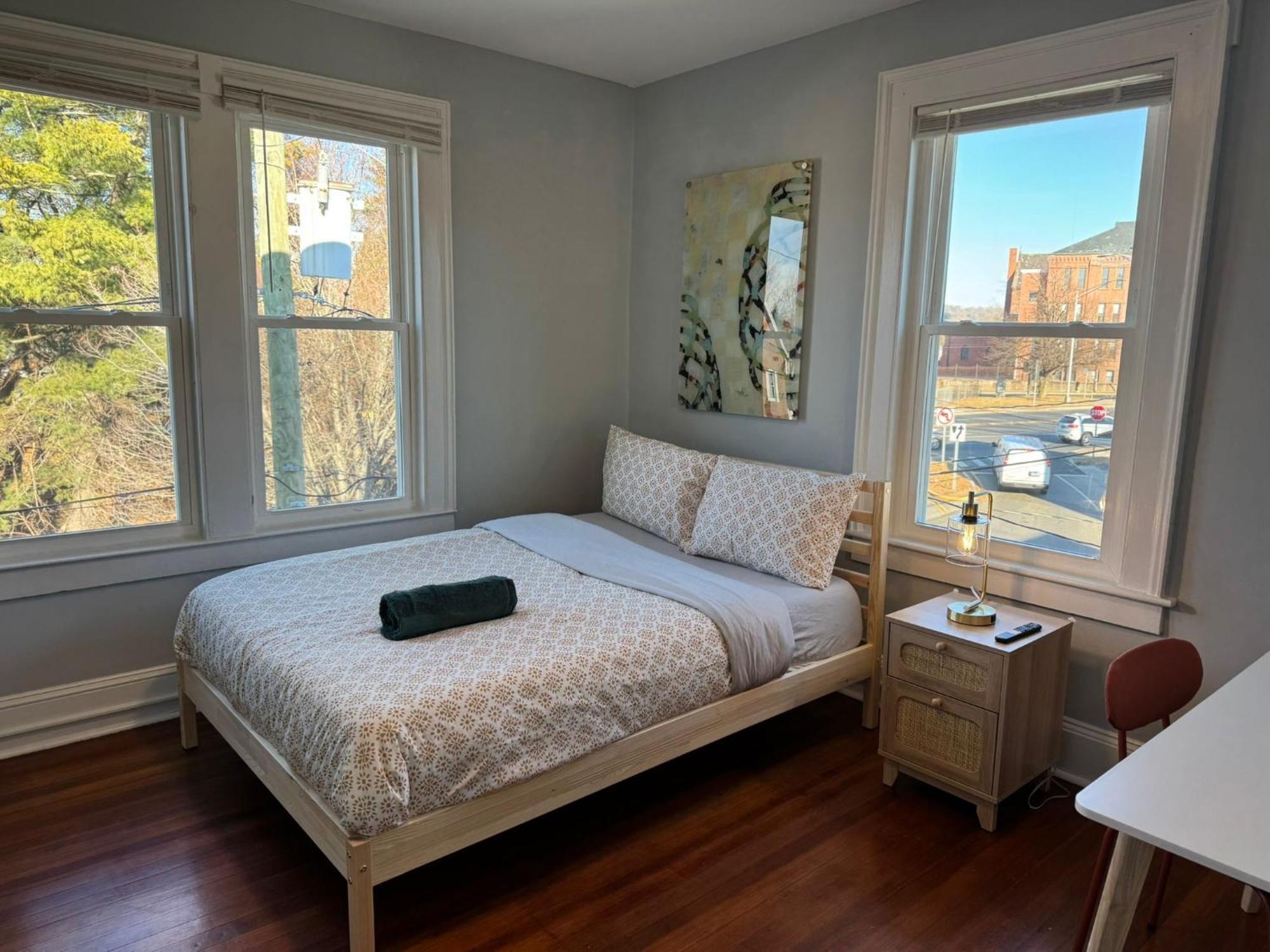Private In 4 Minute To Wesleyan Univ Middletown